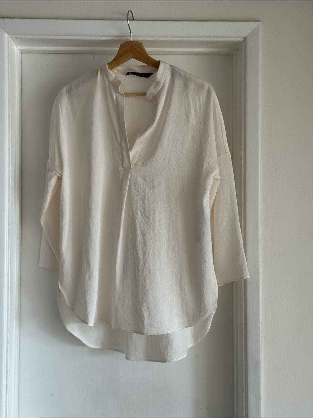 Zara Off-White Split-Neck Longline Blouse